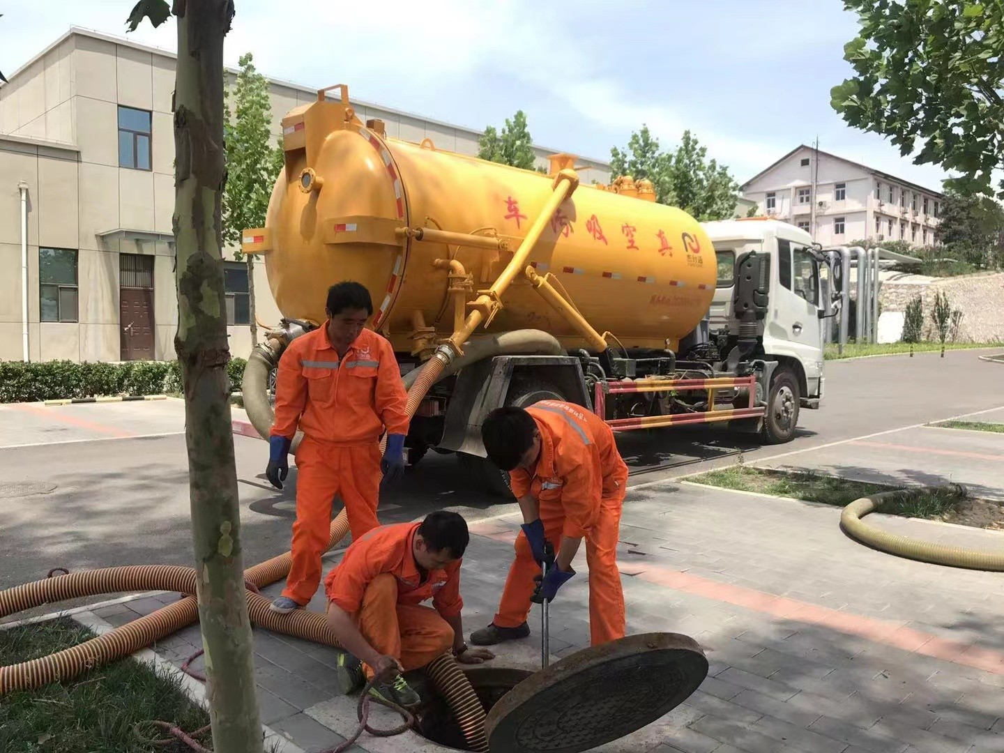 八公山化粪池清理与5-8吨吸粪车施工效率分析